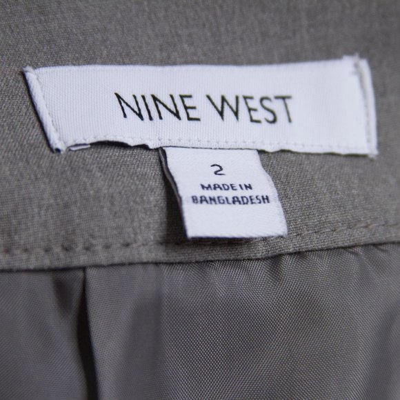NINE WEST GRAY SHORT SKIRT - Picture 3 of 16